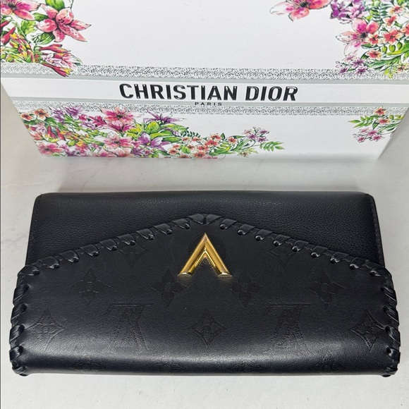 Louis Vuitton Cuir Plume  Wallet - Picture 5 of 15